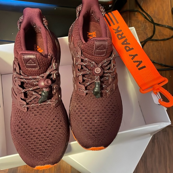Adidas Ivy Park Ultra Boost - Picture 1 of 3
